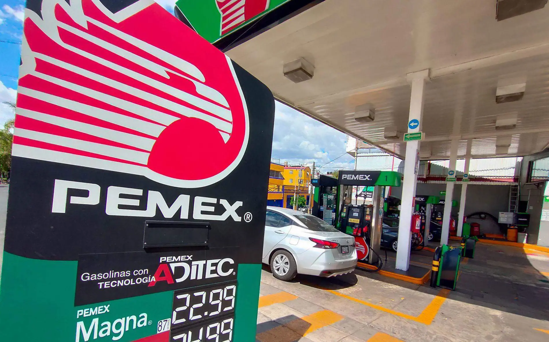 939732_Gasolinera Pemex-1_web